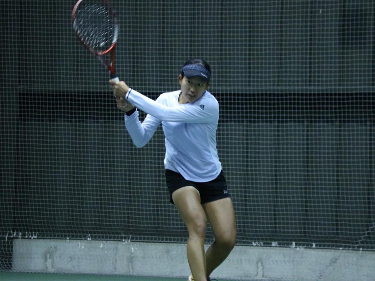 トップ2シードが敗退、日本勢は小堀桃子と内島萌夏が予選から8強入り [慶應チャレンジャー女子] テニスマガジン