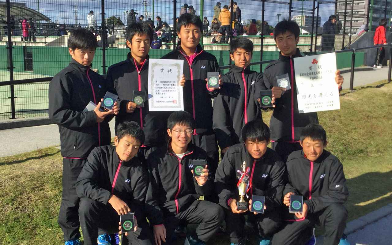 中国2位 岡山 関西高校 3年ぶり35回目 テニスマガジンonline Tennismagazine Jp
