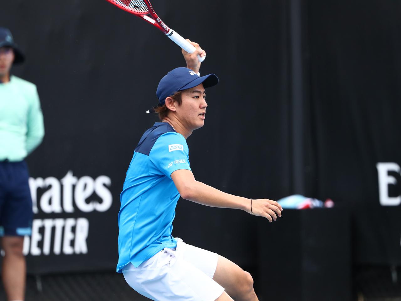 西岡良仁は前年覇者オペルカに敗れて8強入りならず