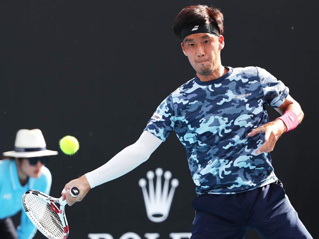 杉田祐一がトロイツキの棄権による不戦勝で8強入り [タタ・オープン