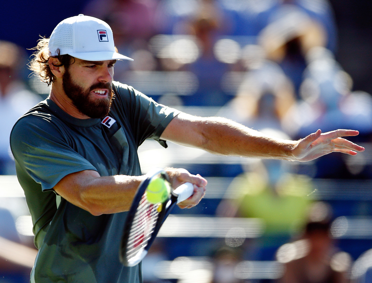 凸凹のレッドクレーでの試合は危ないから早く終わってほしかった