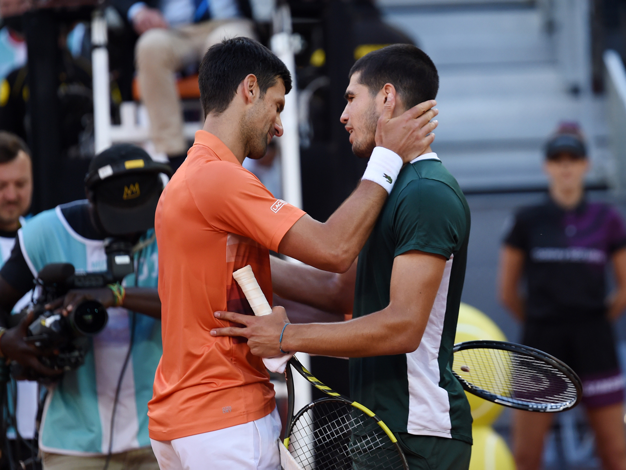 ジョコビッチがマドリッド・オープン準決勝で自分を倒したアルカラスに