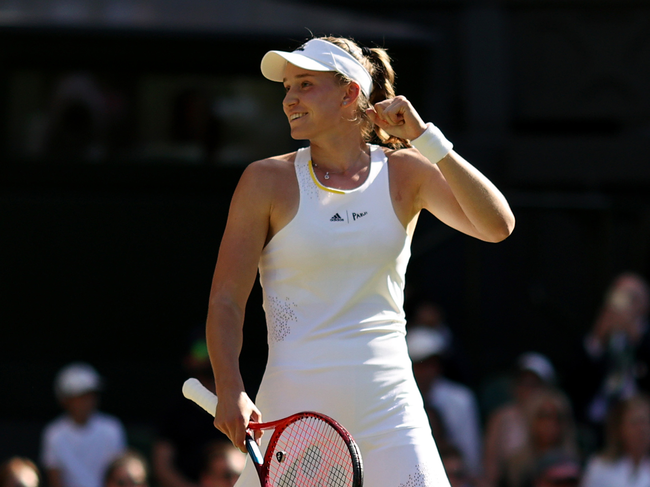 リバキナがグランドスラム初優勝に王手 19年女王ハレプを圧倒 ウインブルドン テニスマガジンonline Tennismagazine Jp