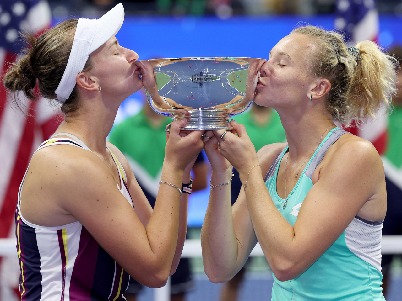 デニス（ドニーズ）・ザヤン　「ピンクのグレープフルーツ」　テンペラ画 デニス（ドニーズ）・ザヤン 「ピンクのグレープフルーツ」 テンペラ画