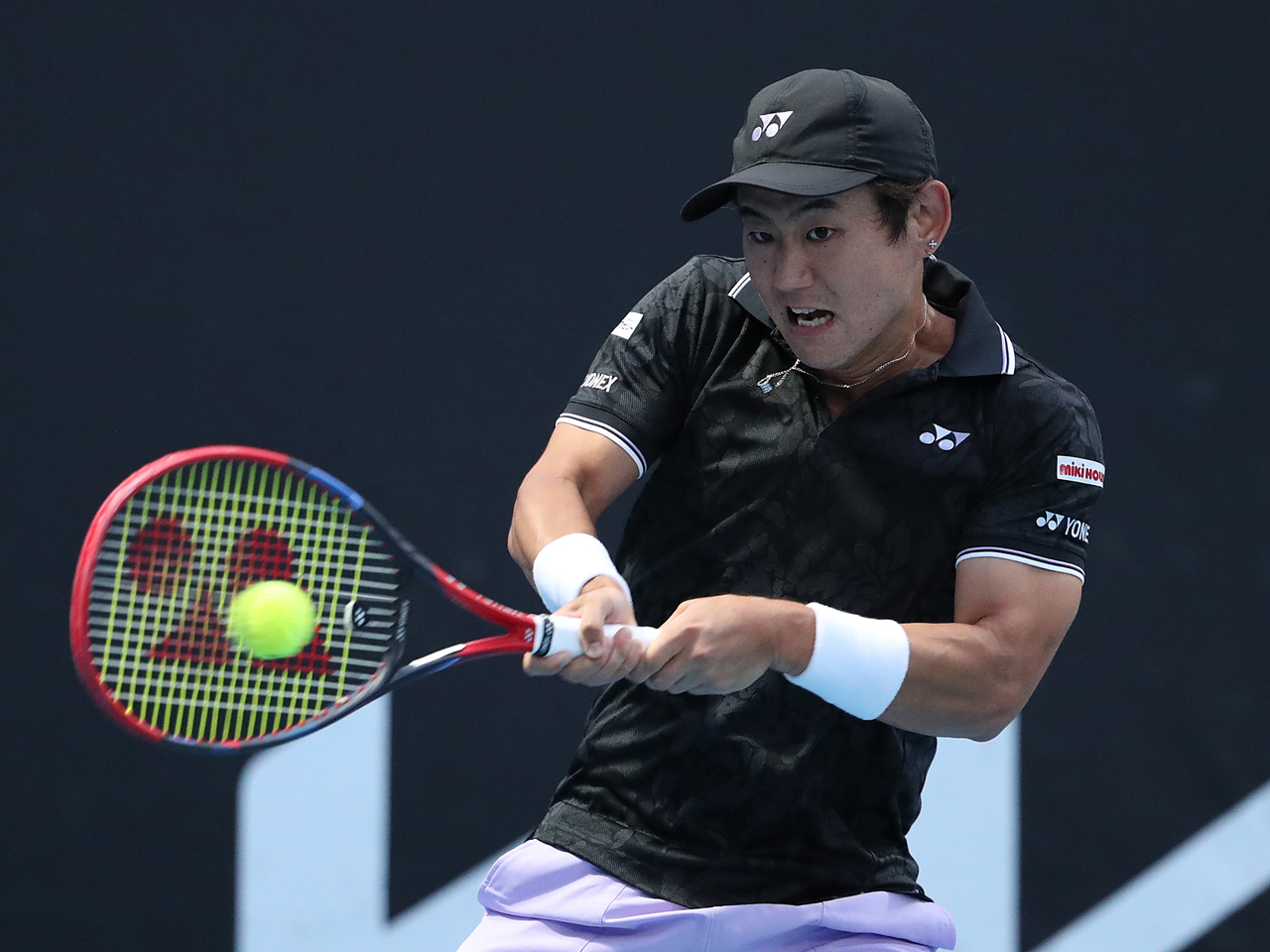 西岡良仁がしっかりシードを守って3回戦へ、20歳の予選勝者スブルチナ