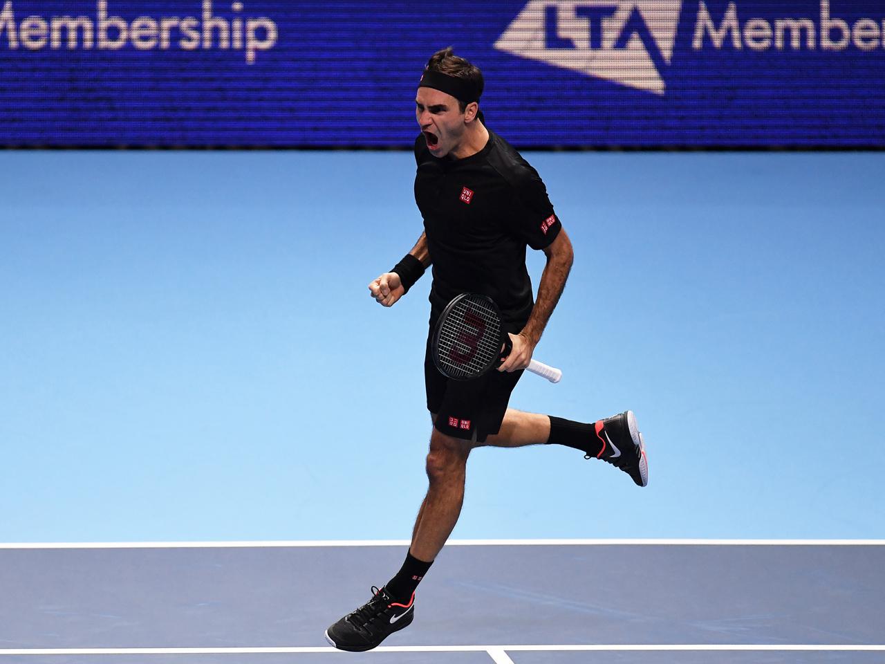 大一番を制したフェデラーが準決勝へ、ジョコビッチは年末世界1