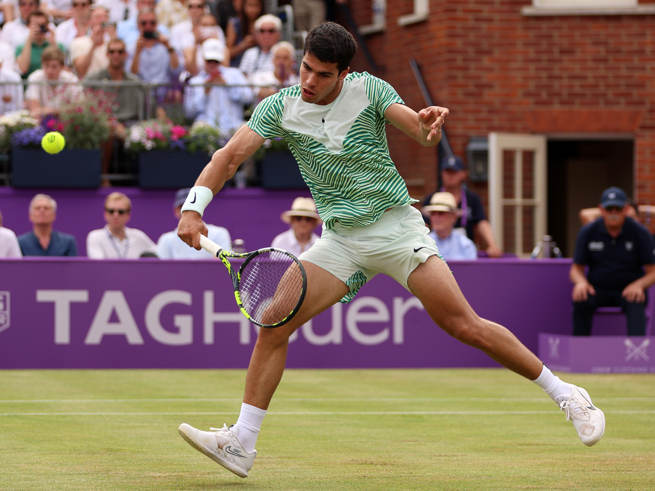 アルカラスがグラスコート大会での初優勝と世界1位返り咲きに王手 [ATP