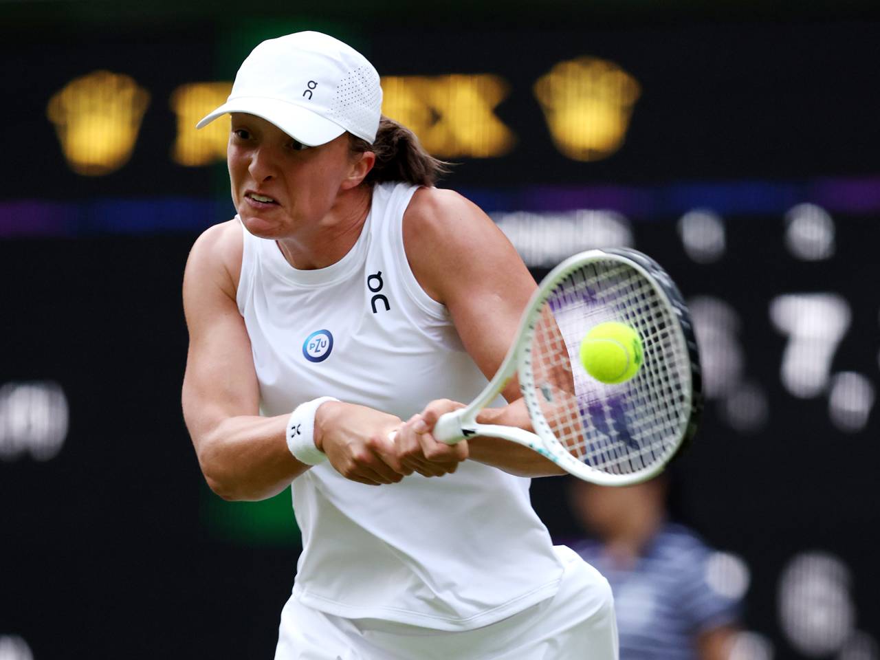 シフィオンテクが敗戦の危機から生還「このサーフェスでも自信をつける