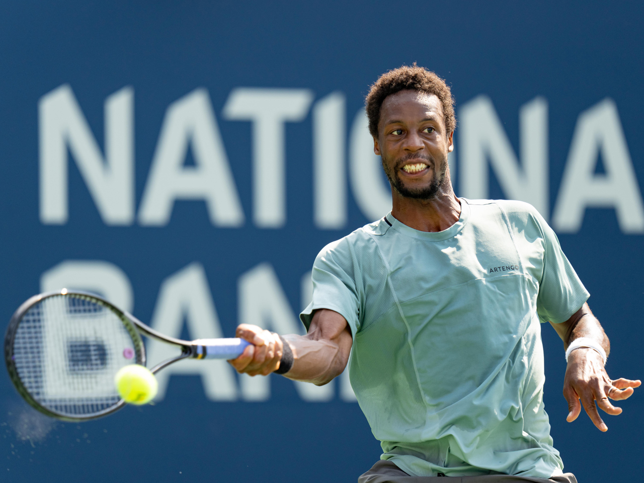 モンフィスが世界4位チチパスを倒して2大会連続16強入り、トップ10選手