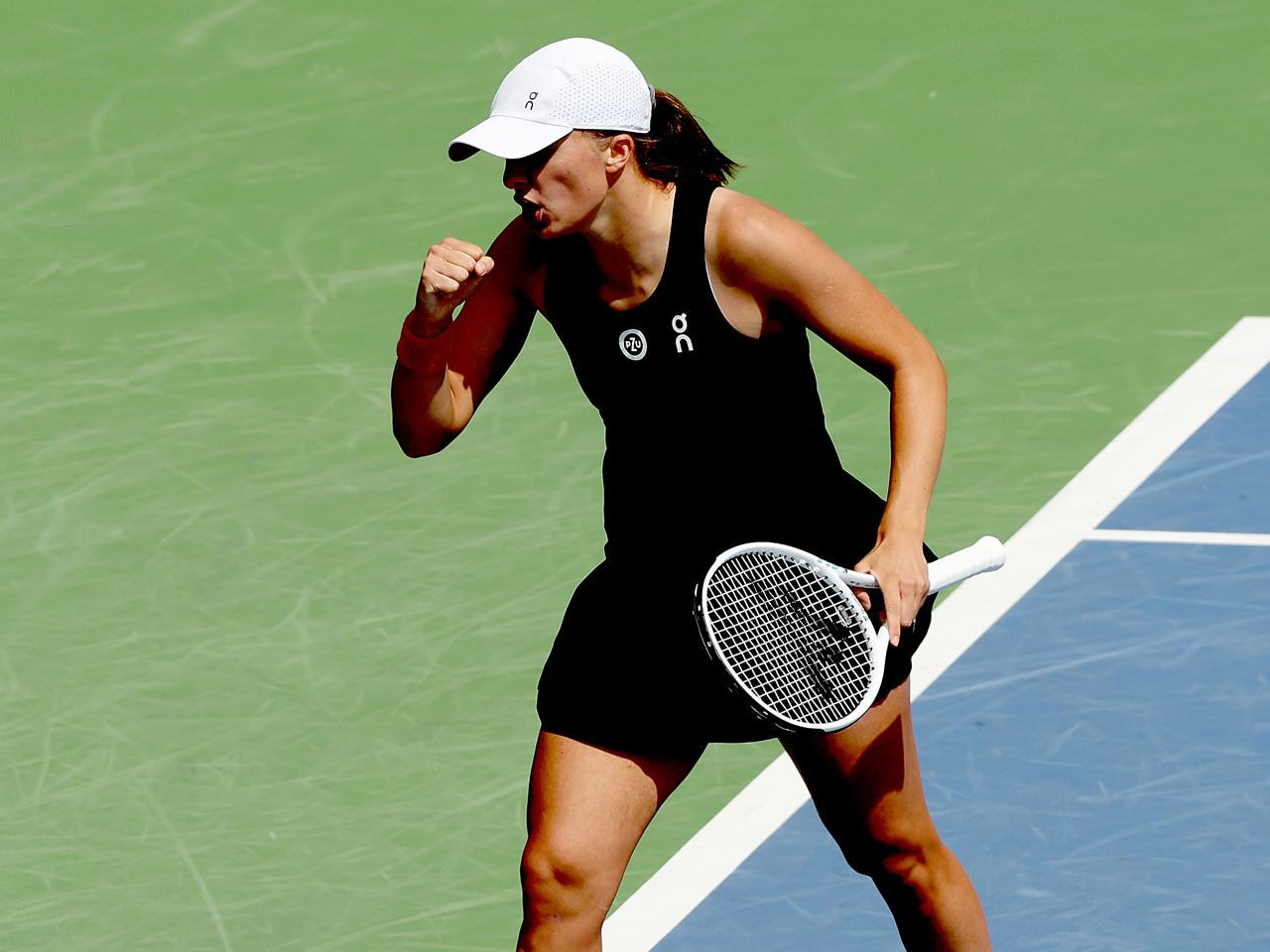 ウェアを着替えて逆転勝利のシフィオンテクが初の8強入り「コーチの