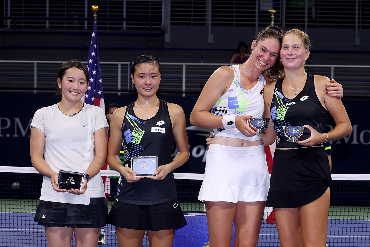 齋藤咲良／里菜央は逆転負けでジュニア女子ダブルス準優勝、ガエ