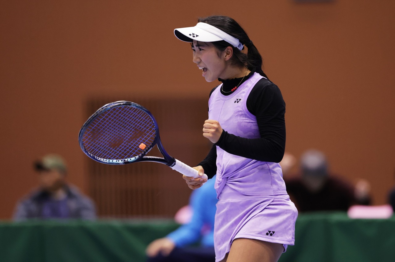 数年前の物ですがワンシーズン着用しました。今後テニスをする予定がないので。 17歳の西村佳世が一般の部で初の全日本タイトルを獲得 [第59回島津