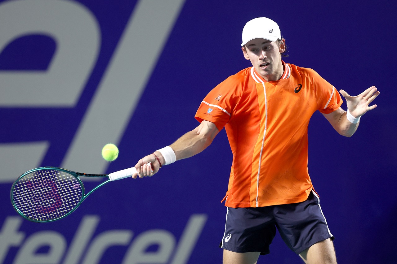 デミノーがタイトル防衛に向けて好スタート、フリッツとポールは初戦で