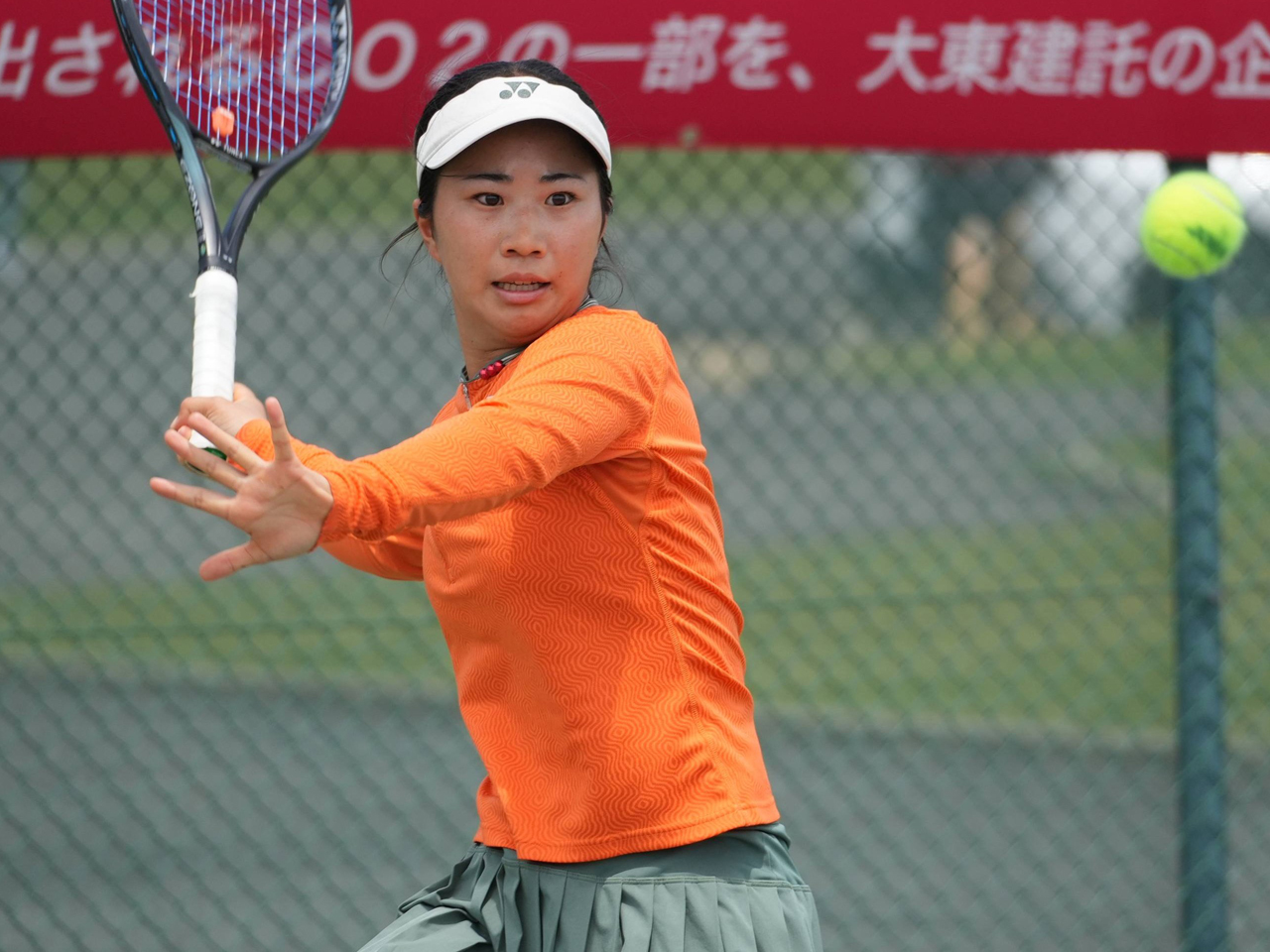 前週の富山でITFツアー初優勝を飾った17歳の西村佳世がシード撃破で