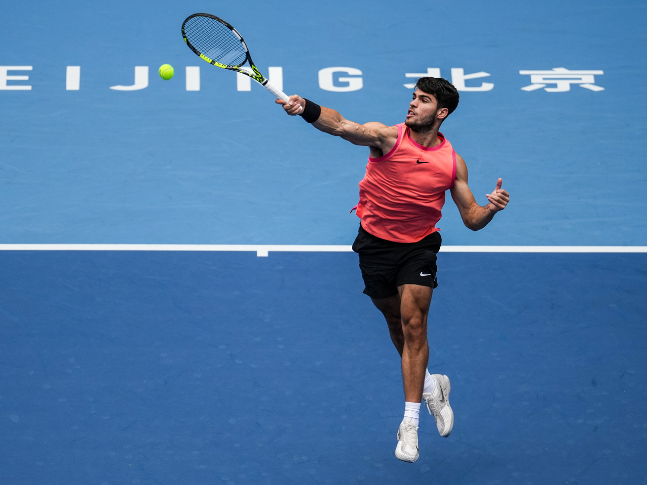 アルカラスがビッグサーバーのエムペシ ペリカールを退け2回戦へ