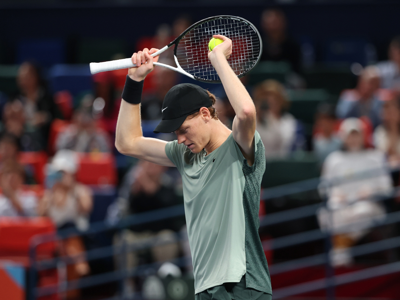 年末世界ナンバーワン確定のシナーが今季7勝目「ノバクとの対戦は