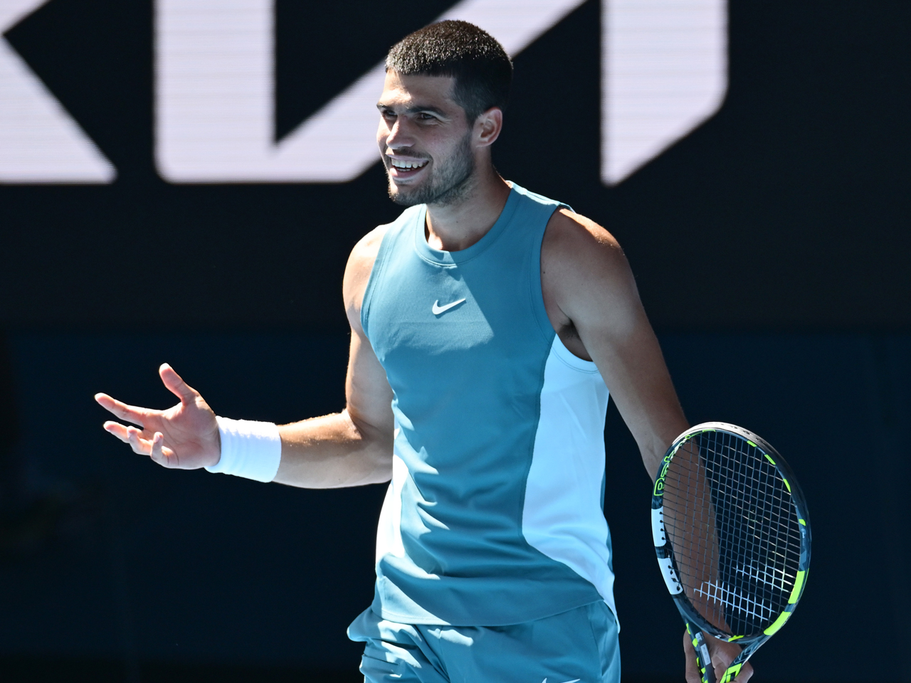 アルカラスが今年初のロッド・レーバー・アリーナで3回戦に勝利「この