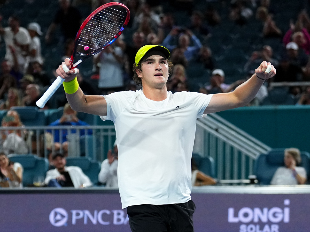 ネクストジェン決勝カードの1回戦で18歳フォンセカがティエンに逆転
