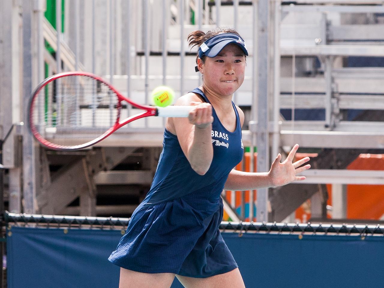 日比野菜緒が前年覇者シェイ・スーウェイをストレートで退け準決勝進出