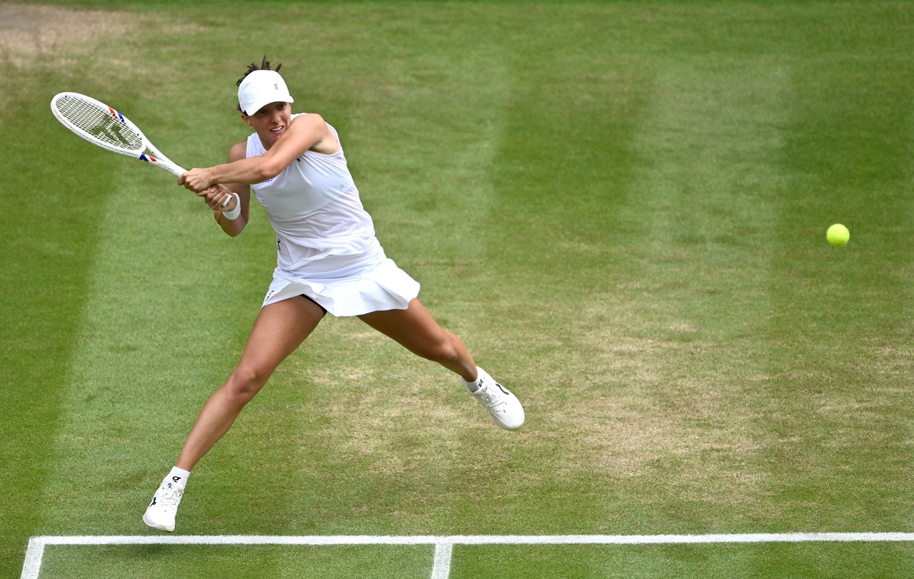 シフィオンテクが初の準決勝進出に大喜び「まだ大会中なのに鳥肌が立っ