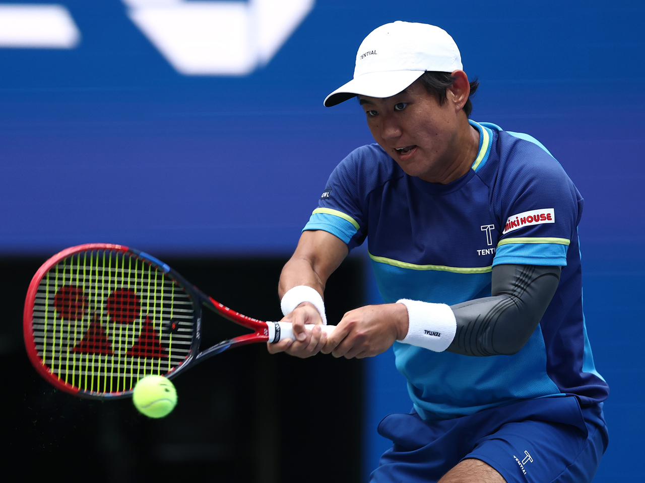 テニス 硬式テニスラケット 張り上げ済み Vコア 26 07VC26G-651 | スポーツ