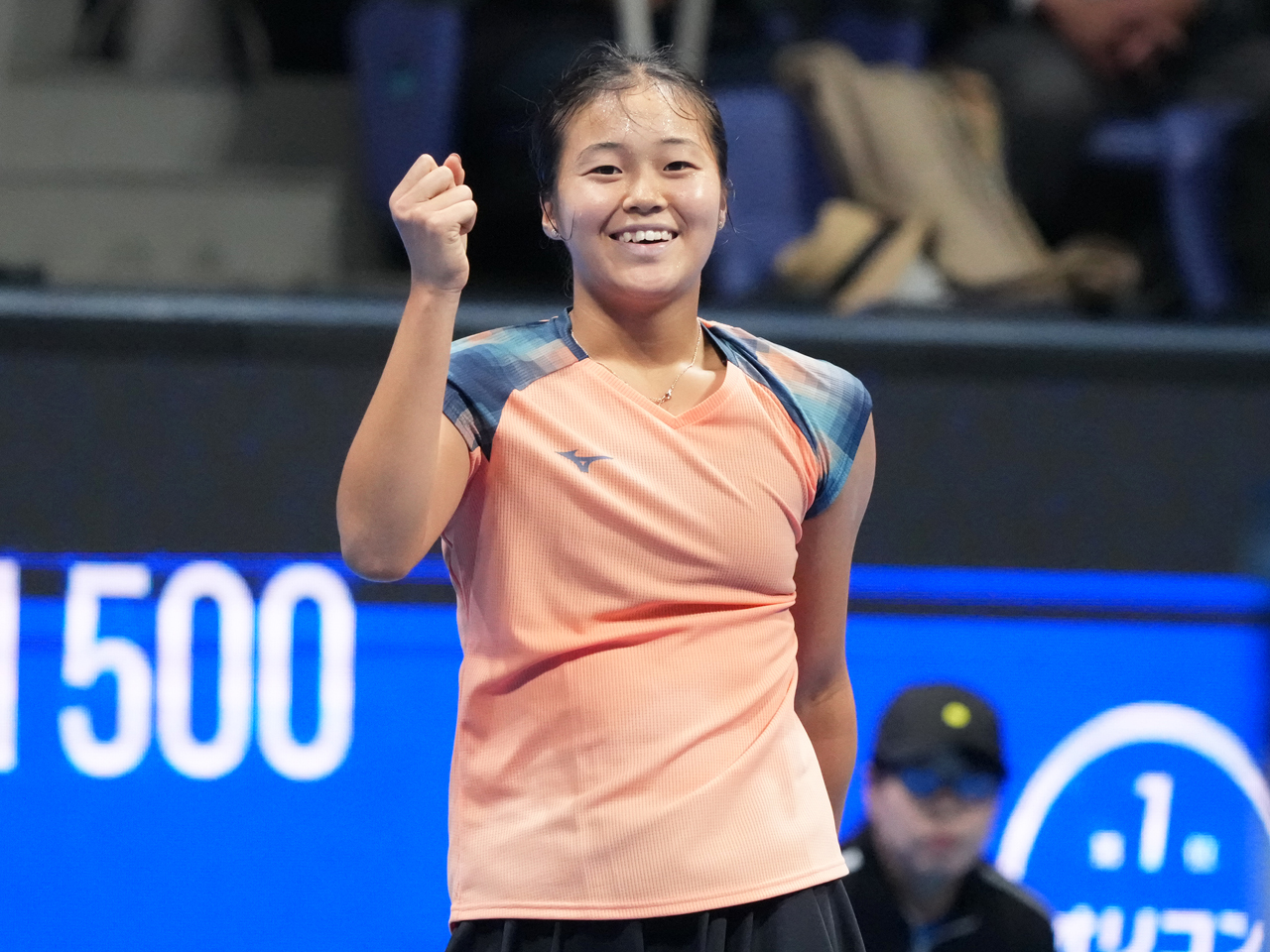 17歳の園部八奏がプロ転向後の初勝利、内島萌夏はケニンに敗れて日本人