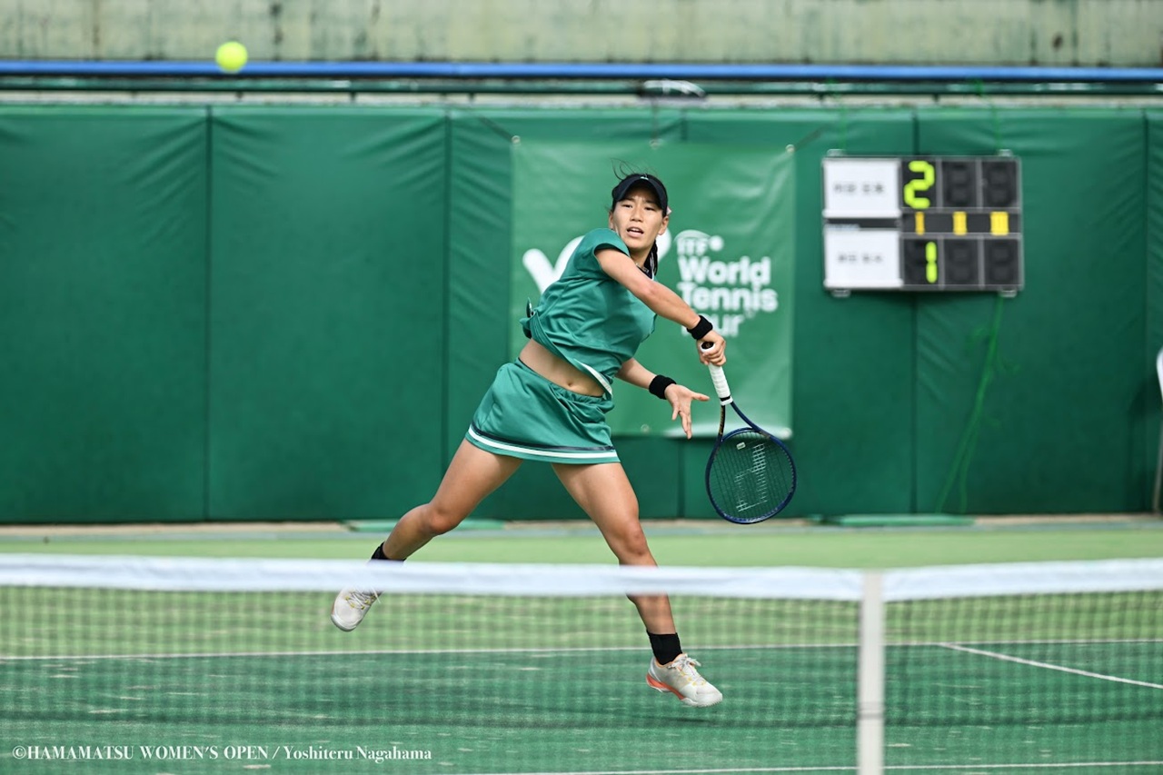 女子シングルスの日本勢は齋藤咲良、阿部宏美ら7人が準々決勝に進出
