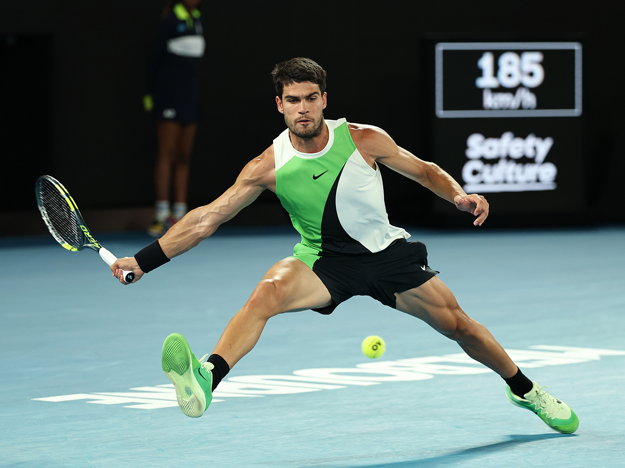 またも競った第1セットを制したアルカラスが地元オーストラリア期待の