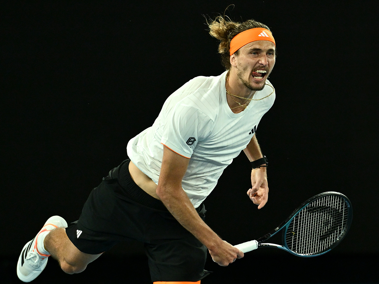 3つのブレークポイントをすべてファーストサーブで凌いだズベレフが