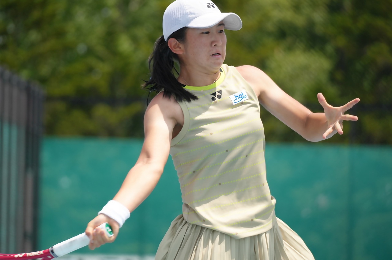 上村睦実が単複ともに勝利、シングルス8強とダブルス4強が出揃う [W15