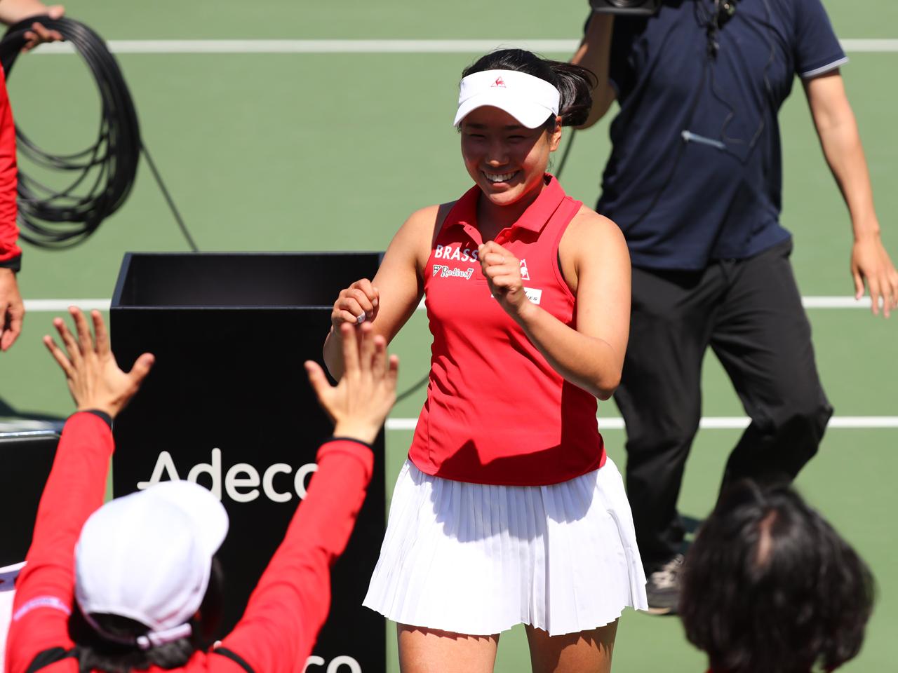テニス フェドカップ 女子日本代表 選手支給品 テニスウェア 土居と日比野で圧倒的な2連勝、日本がワールドグループ2部残留に王手