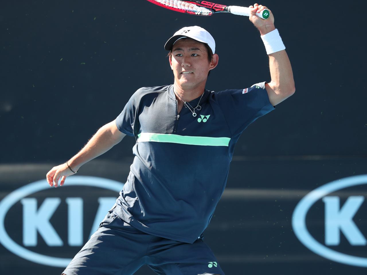 西岡良仁が第7シードのフリッツを倒し、ATPツアーで今季初の8強入り