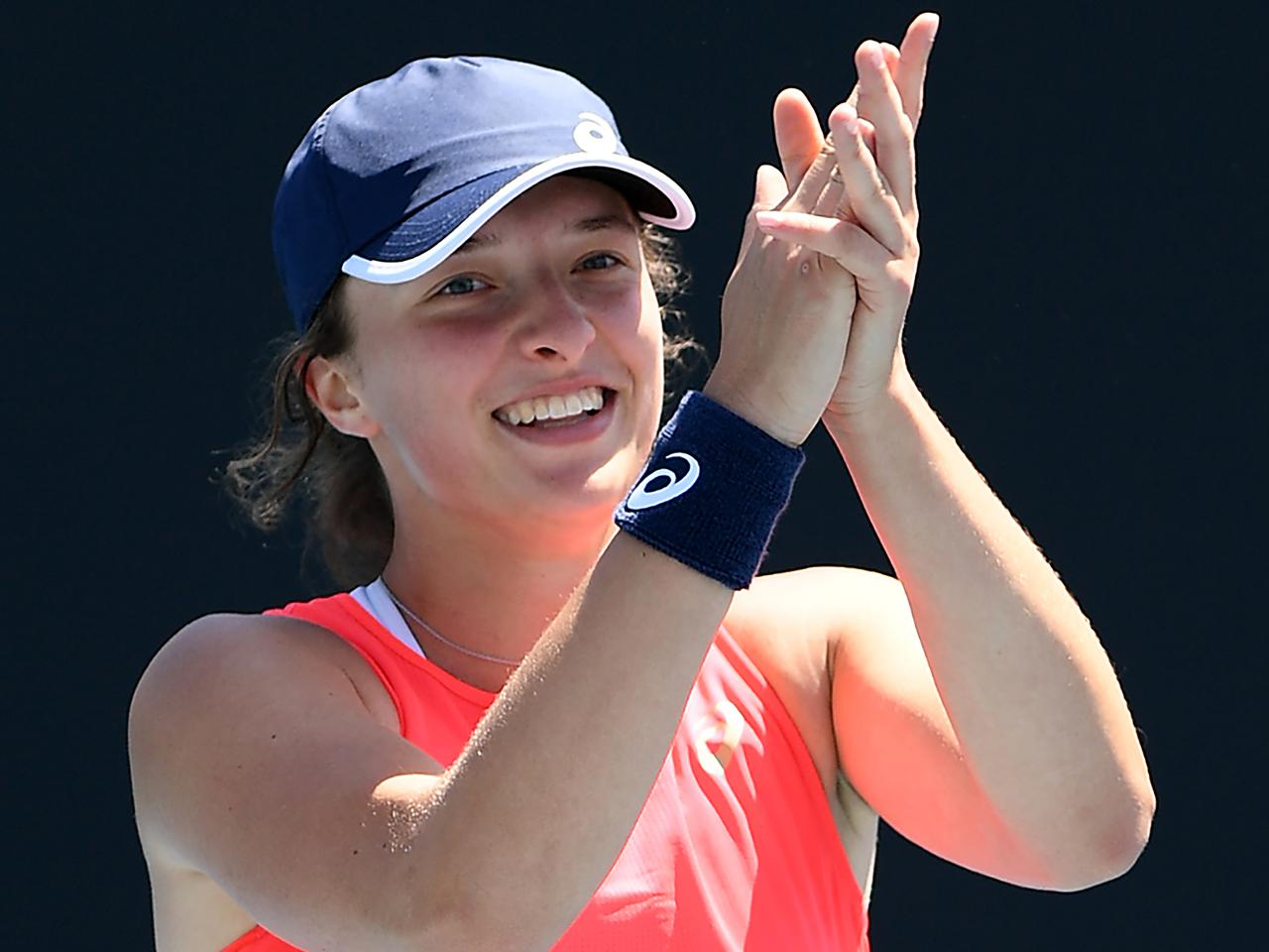 スイスで開催された女子エキシビション大会でシフィオンテクが全勝優勝 テニスマガジンonline Tennismagazine Jp