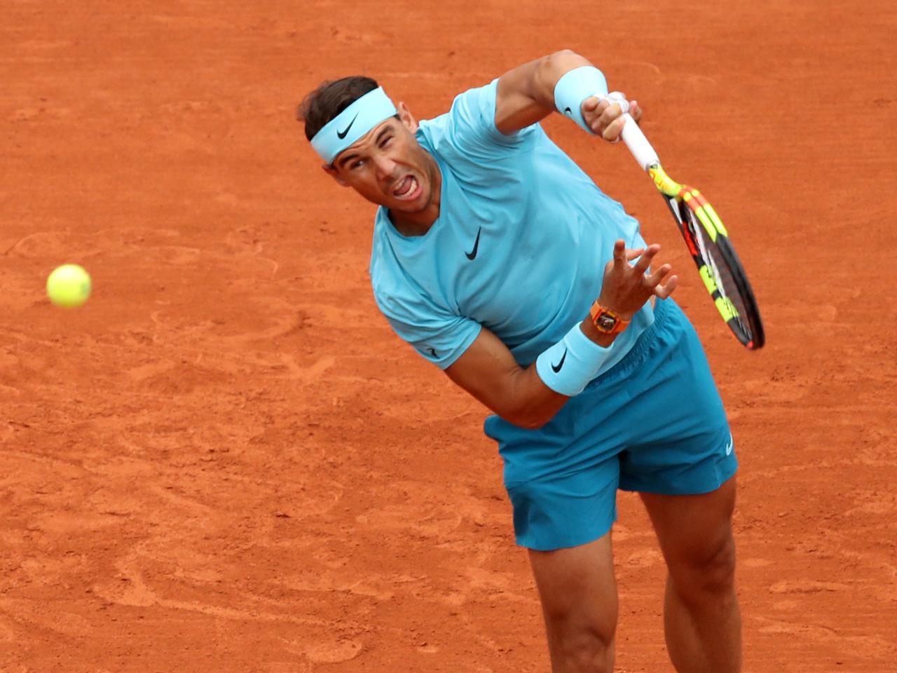 ナダルが2日がかりでボレッリを倒し、初戦を突破 [フレンチ・オープン